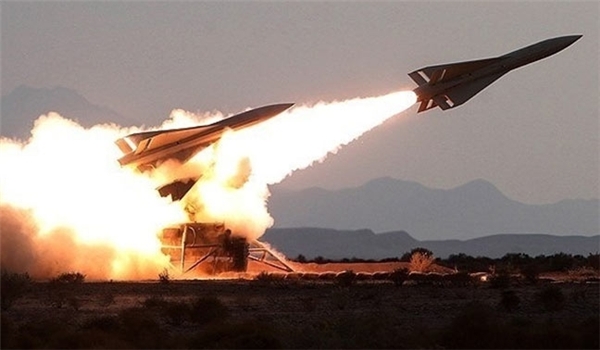 Iran cites Sayyad-3 missile at parade with ‘Death to America’ banners