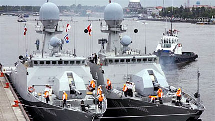 Iran-Russia-N. Korea axis seen as Moscow sends warships to Iran