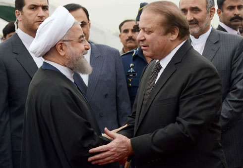 Iran’s Rouhani woos Sunni Pakistan amid hostility with Saudis
