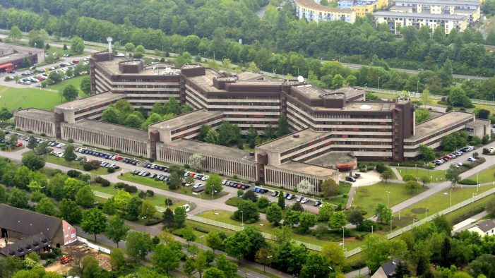 German intelligence arrests suspected ISIL members, estimates 40,000 Islamists in country