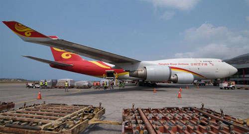 China defies Washington with airlift to Venezuela
