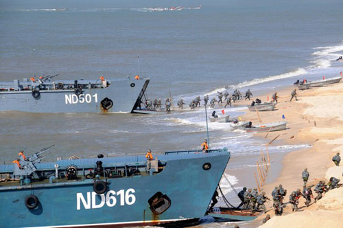 U.S. arms sales to Taiwan: China threatens war, conducts amphibious exercise